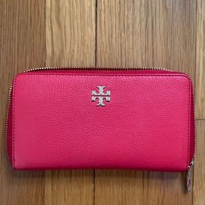 Tory Burch Zip Continental Wallet